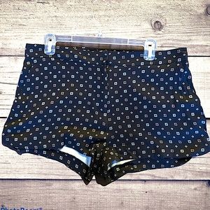 Onehart Women’s Printed Black Shorts Size L